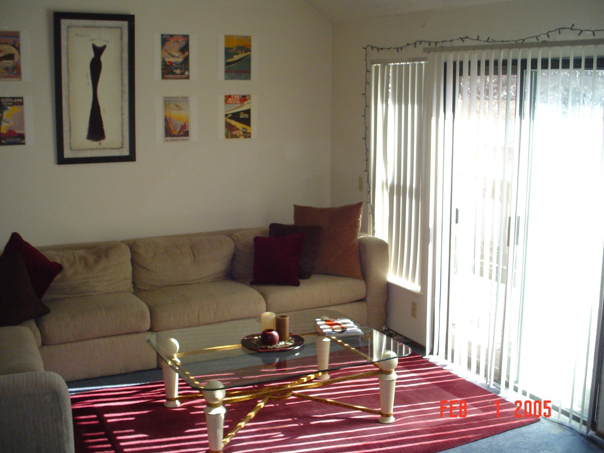 Information about "2X2 Living Room.JPG" on la salle Davis LocalWiki
